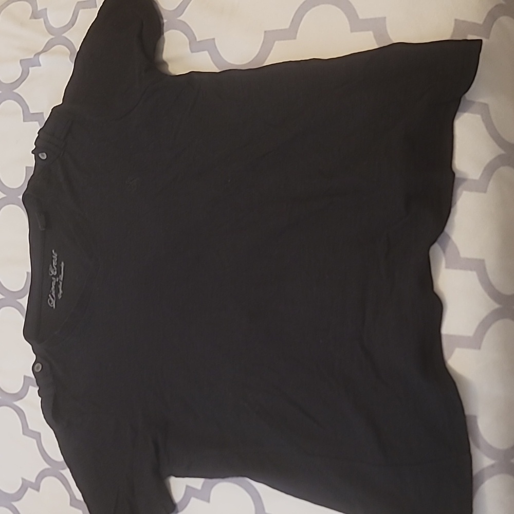 Lions Crest English Laundry Black V-Neck Textured T-Shirt Men's Medium